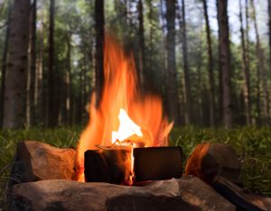 Tuindoek Vuurkolf- Tuinposter Kamperen -Tuinschilderij