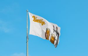 Witte Borrelvlag Biertje